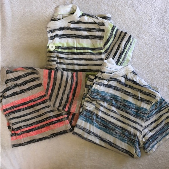 Bundle | Shortsleeve | Button V-Neck | Size 4-5 - Picture 3 of 8